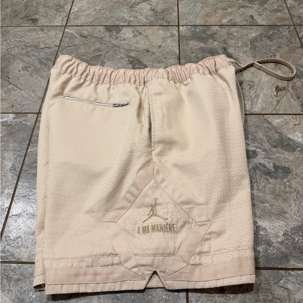 JORDAN BRAND AMM 365 DIAMOND SHORT CREAM COLOR SIZE M
